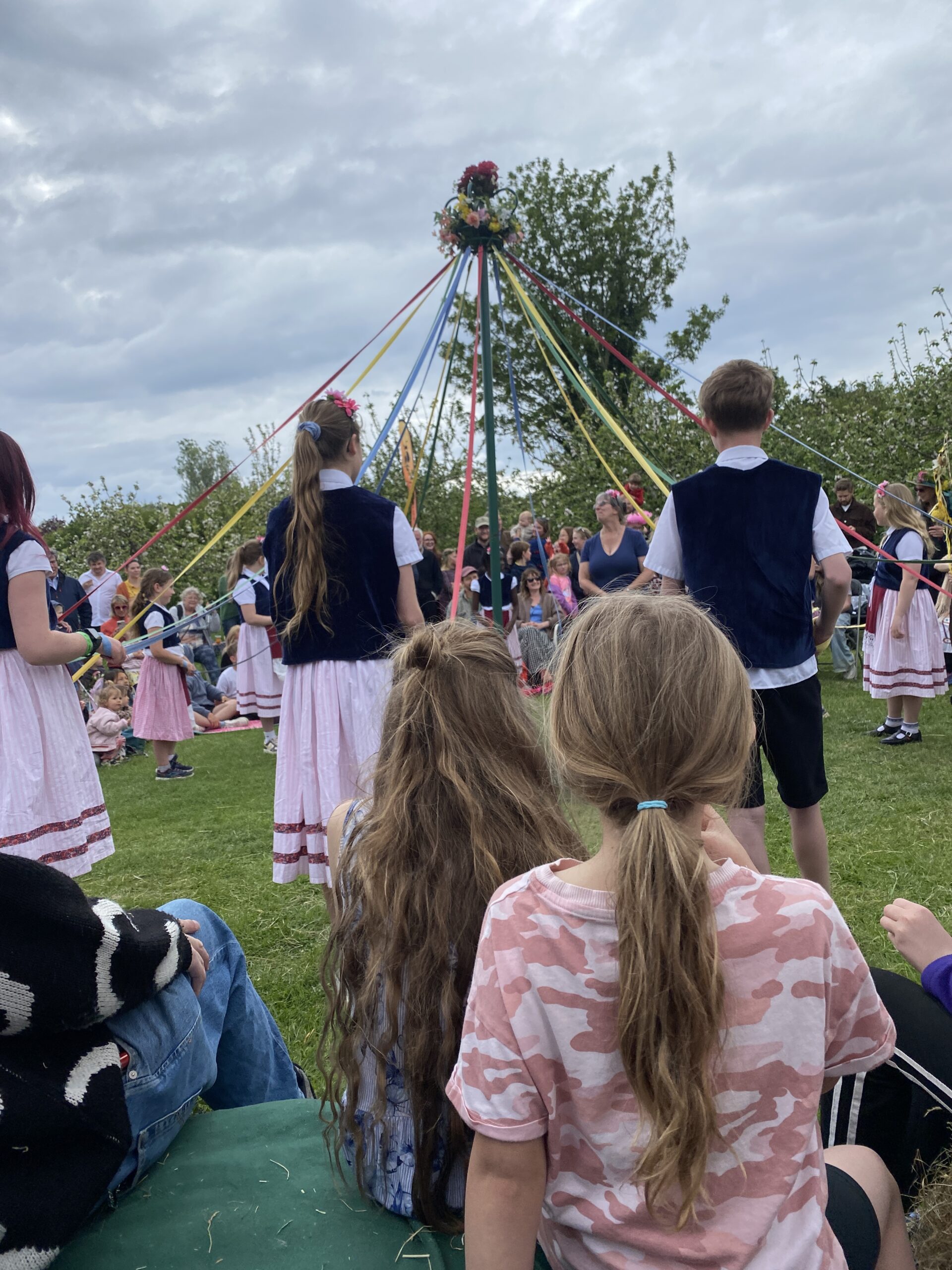 Maypole dance